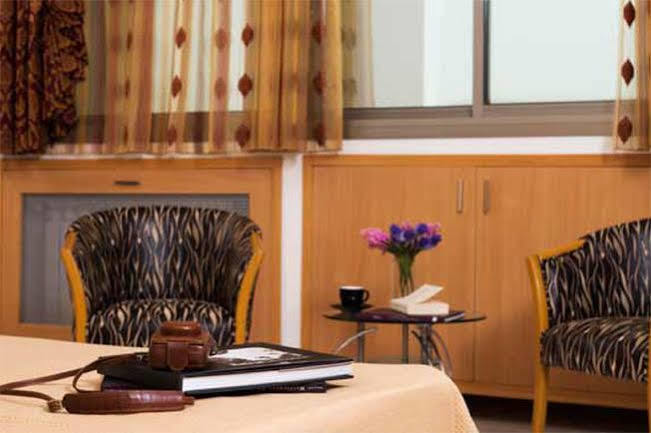 Liqaa Hotel Бейрут Экстерьер фото